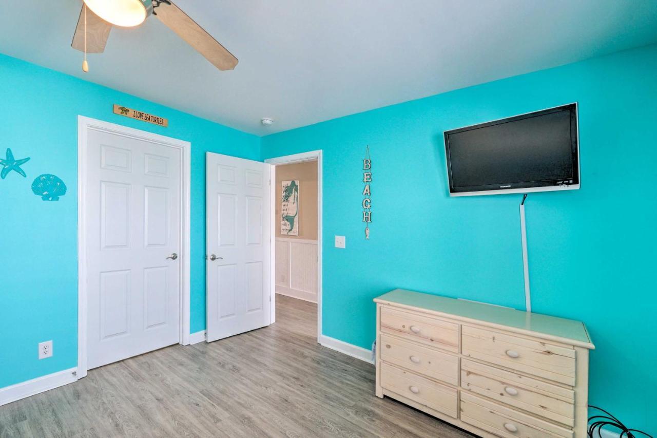 Ocean-View Oak Island Condo, 1 Block To Beach! Zewnętrze zdjęcie