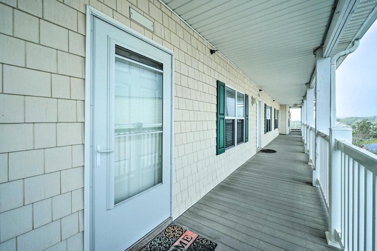Ocean-View Oak Island Condo, 1 Block To Beach! Zewnętrze zdjęcie